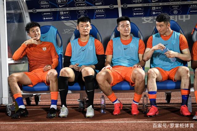 热刺进攻低迷与维拉客场困境交锋